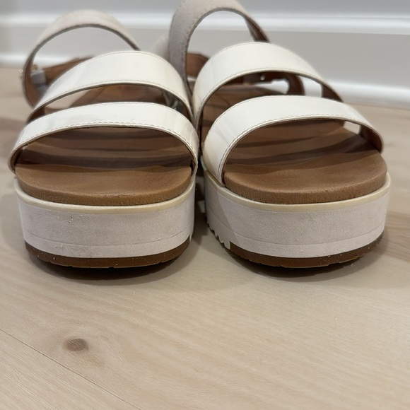 UGG braelyn platform sandal in white size 9.5 - Picture 2 of 12